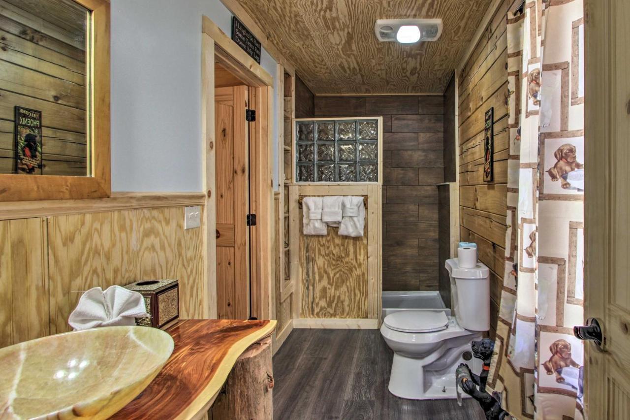 The Phoenix With Hot Tub In Gatlinburg! *